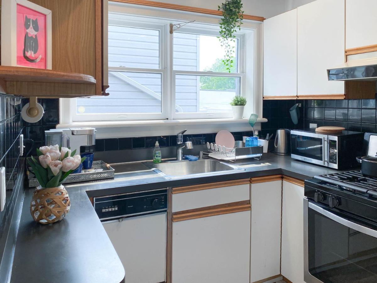 Apartment Charming 2nd Fl Retreat, Heart Of Capitol Hill Washington